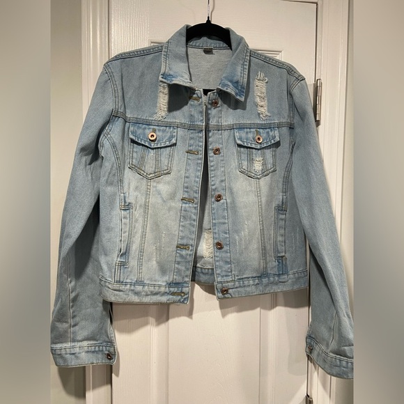 NWT New Collection Size M Light Wash Cotton Stretch Distressed Denim Jean Jacket - Picture 1 of 13